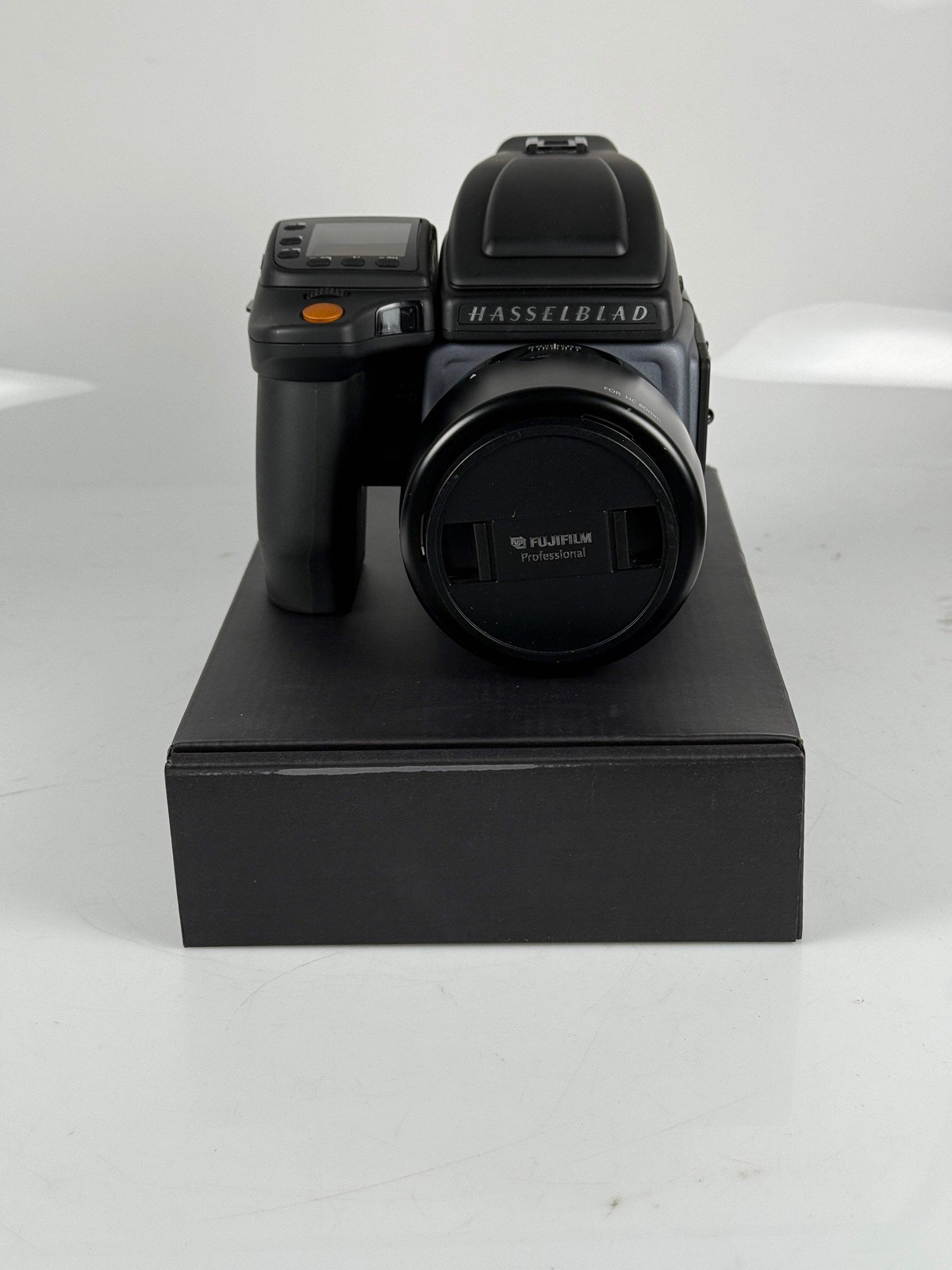 Hasselblad H6D 100C 100mp Medium Format Camera with 80mm f2.8 HC lens