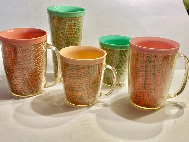 5 - Vtg 1960’s Raffiaware Mugs & Tumblers - MCM /Plastic/Pastel