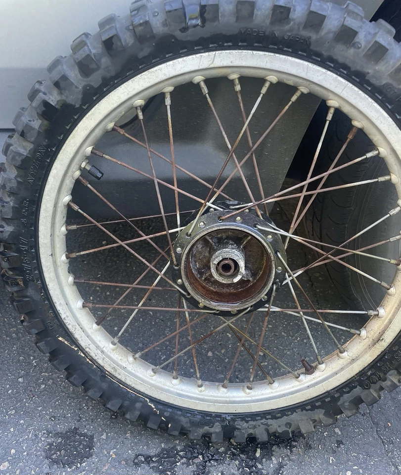 YZ 80 1979 rueda delantera Foto 2 de 2