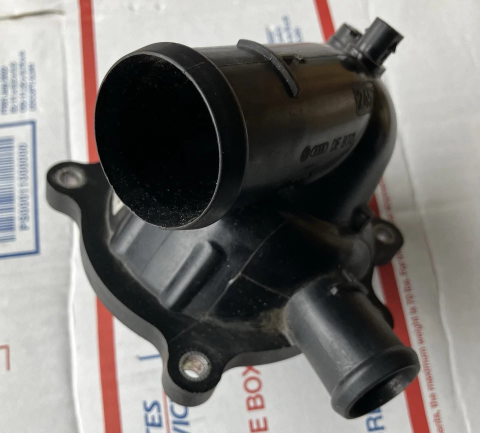 Termostato motor V8 original 07-11 AUDI Q7 A6 Quattro S6 A8 S8 VW Touareg 4,2 L Foto 4 de 4