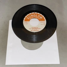 The Sunglows: Peanuts (La Cacahuata) / Happy Hippo, 45 RPM VG
