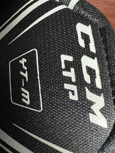 CCM LTP HOCKEY SHORTS PADS BLACK LITTLE CHICAGO BLACKHAWKS SIZE YTM YOUTH MEDIUM - Picture 8 of 12