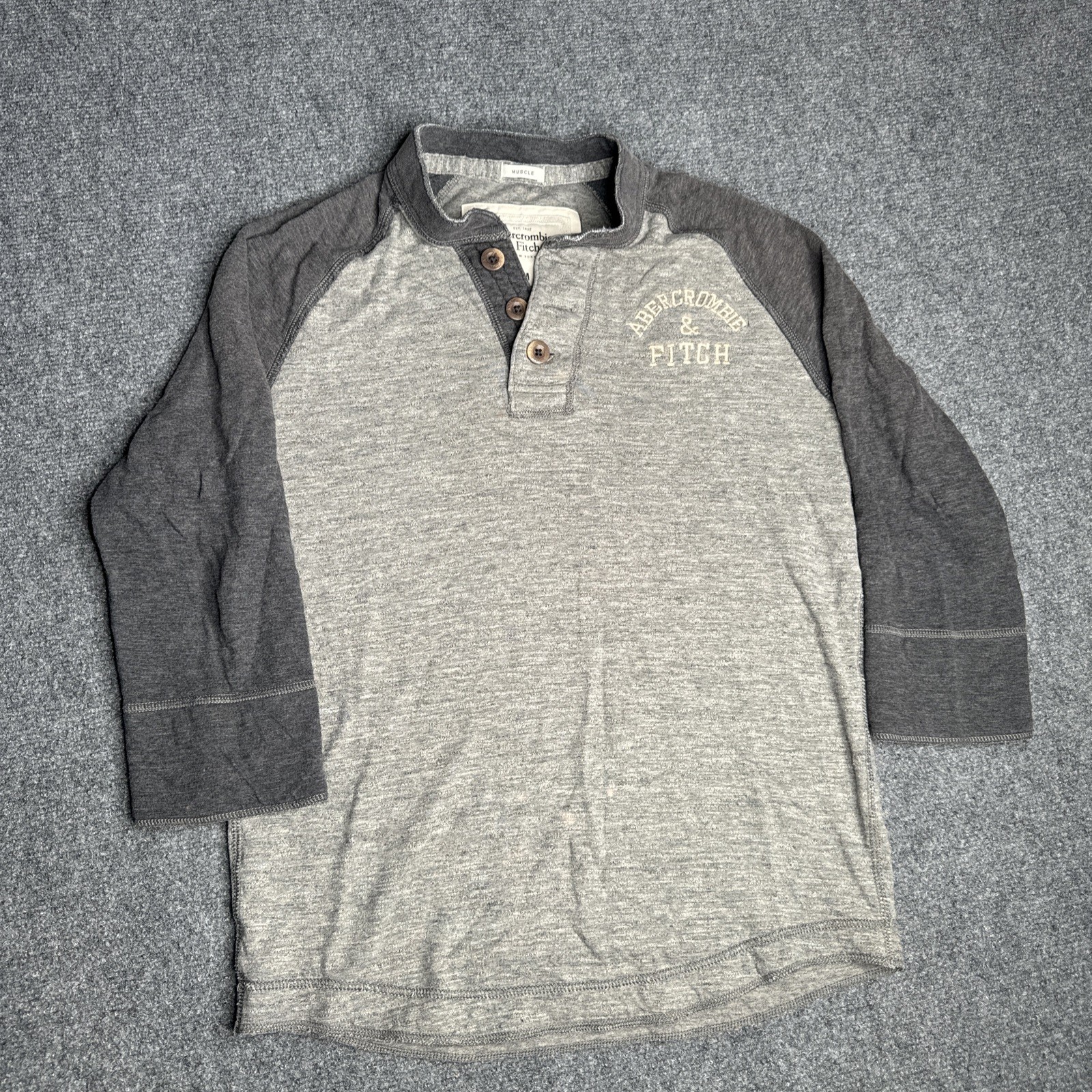 Vintage Abercrombie & Fitch Sweatshirt Sz M Raglan Henley Muscle Grey flaw shown