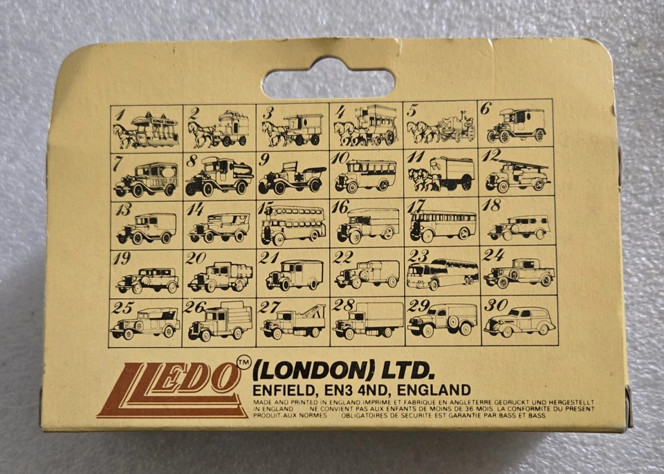 Vintage Lledo Days Gone Ford Model Truck Lorry Van Tanker Castrol 1:64 - Image 3 of 4