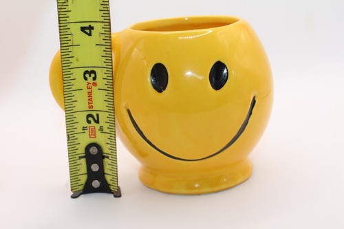 Vintage 1970’s McCoy Pottery USA Ceramic Yellow Smiley Happy Face Mug Coffee Cup - Picture 16 of 17