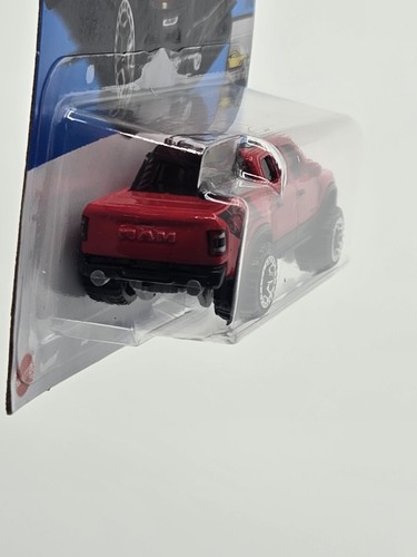 Hot Wheels 23 Ram 1500 Factory Fresh 7/10 Red Pickup Truck 97/250 - Picture 8 of 14