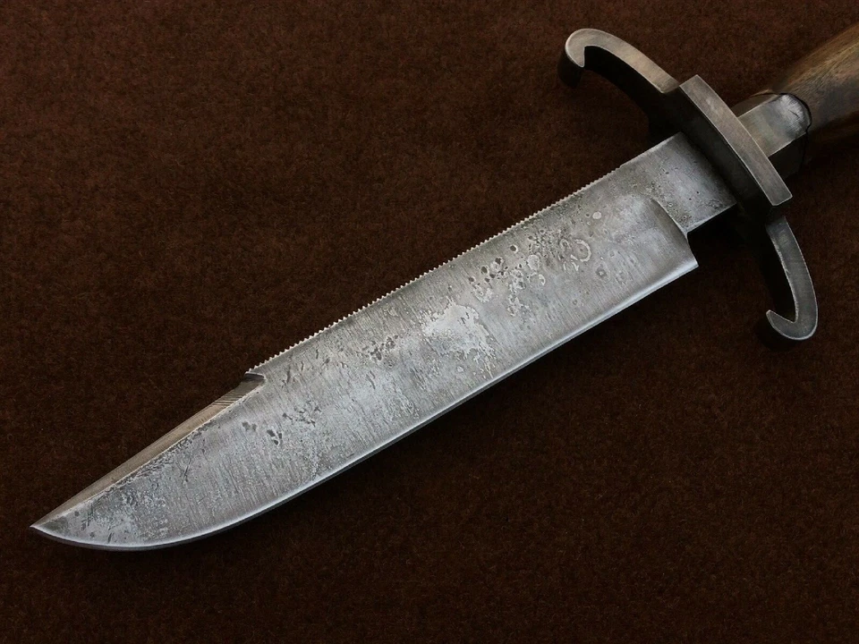 Cuchillo Bowie Bart Moore envejecido de acero al carbono hecho a mano personalizado, réplica CS01  Foto 3 de 4