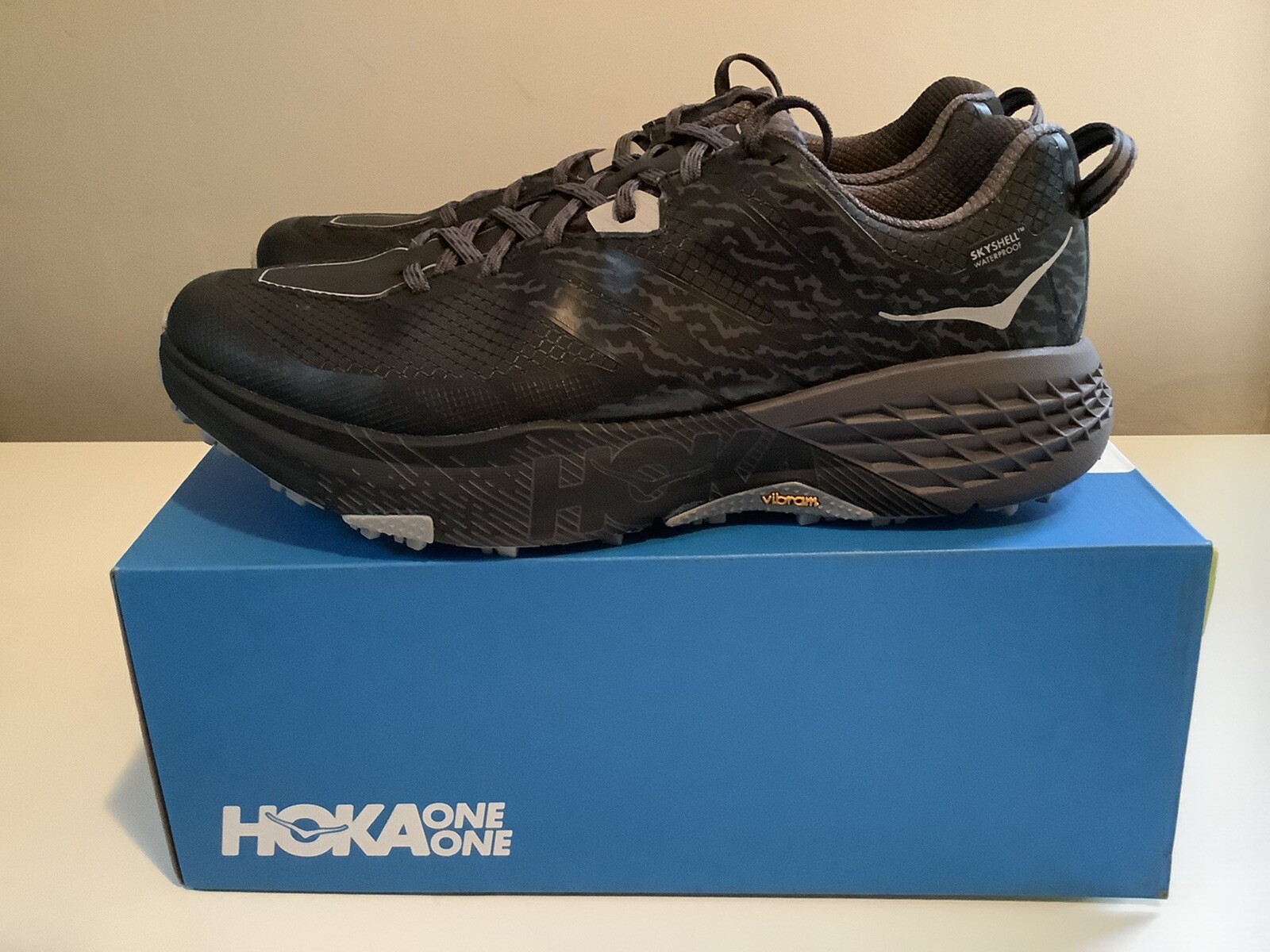 hoka one one speedgoat 3 waterproof