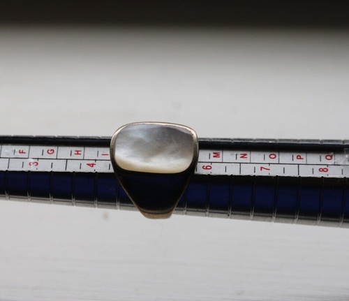 Solid Sterling SILVER Mother Pearl Ring - HALLMARK - 8gr - Size K - Picture 11 of 13