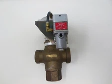 ROBERTSHAW PNEUMATICALLY ACTUATED 3-WAY VALVE V 6600 25319 01 F77
