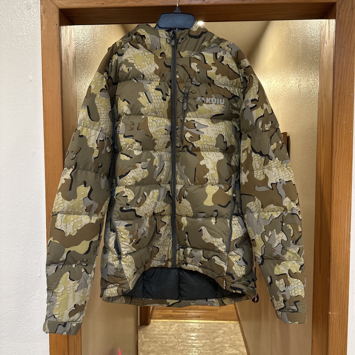 KUIU Super Down Pro Hooded Down Jacket In Valo Camo Large