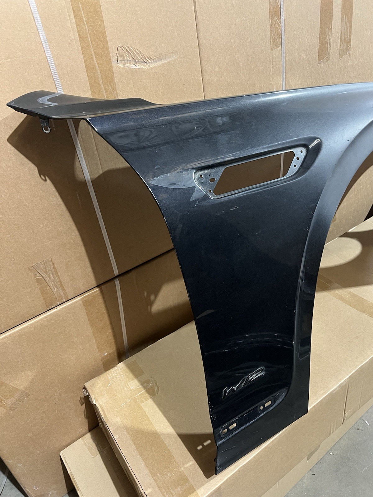2020-2023 Bentley Flying Spur Right Passenger Side Fender 3SE 805 626 OEM