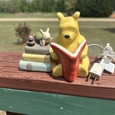 Vintage 1995 Disney Classic Winnie The Pooh  Piglet Reading Night Light