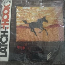 Vintage Paragon Yarn Crafts Latch Hook Kit Mustang Horse Running 20"x 27" New