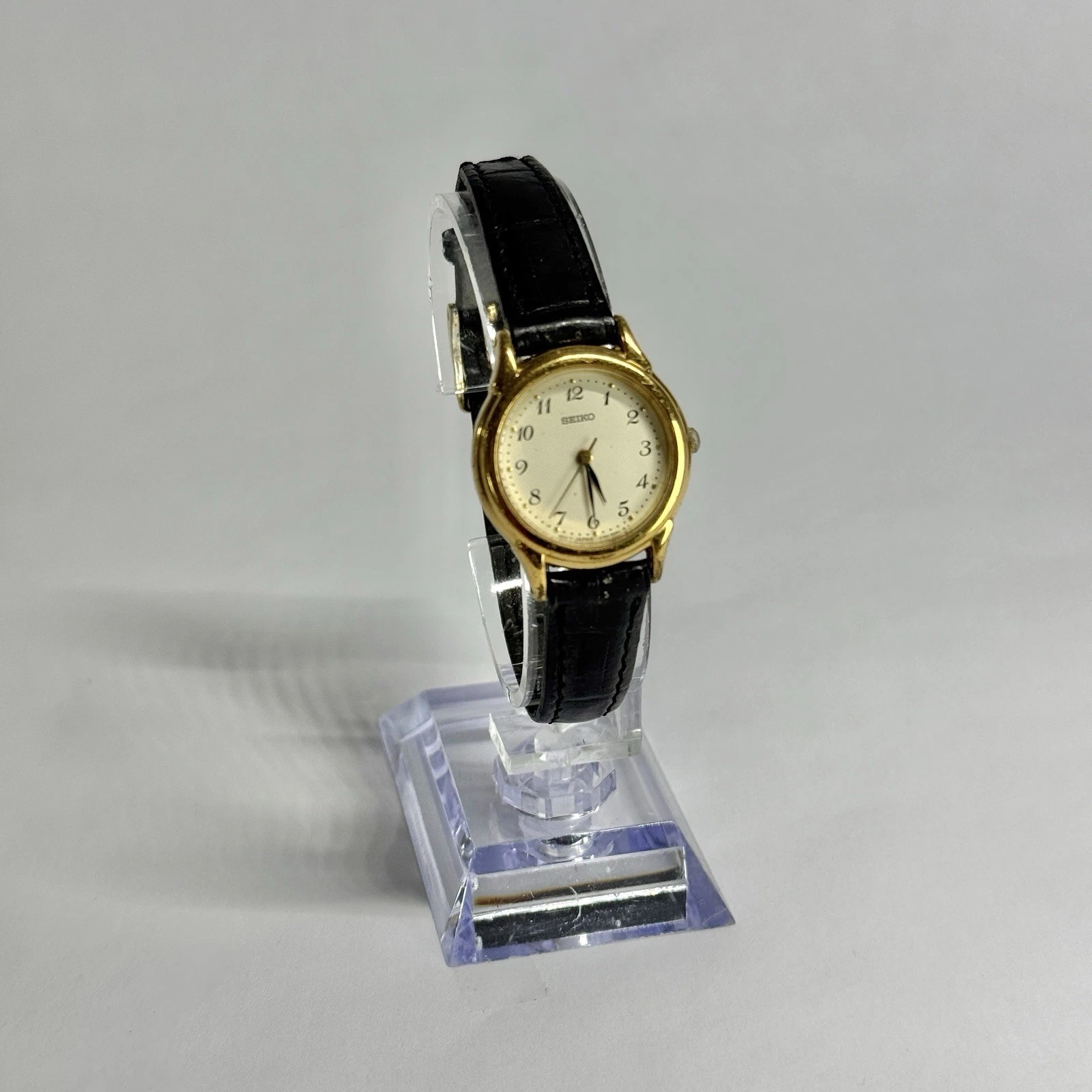 SEIKO V701-1930 Analog Quartz Gold Tone Women Vintage Watch W679 *WORKING