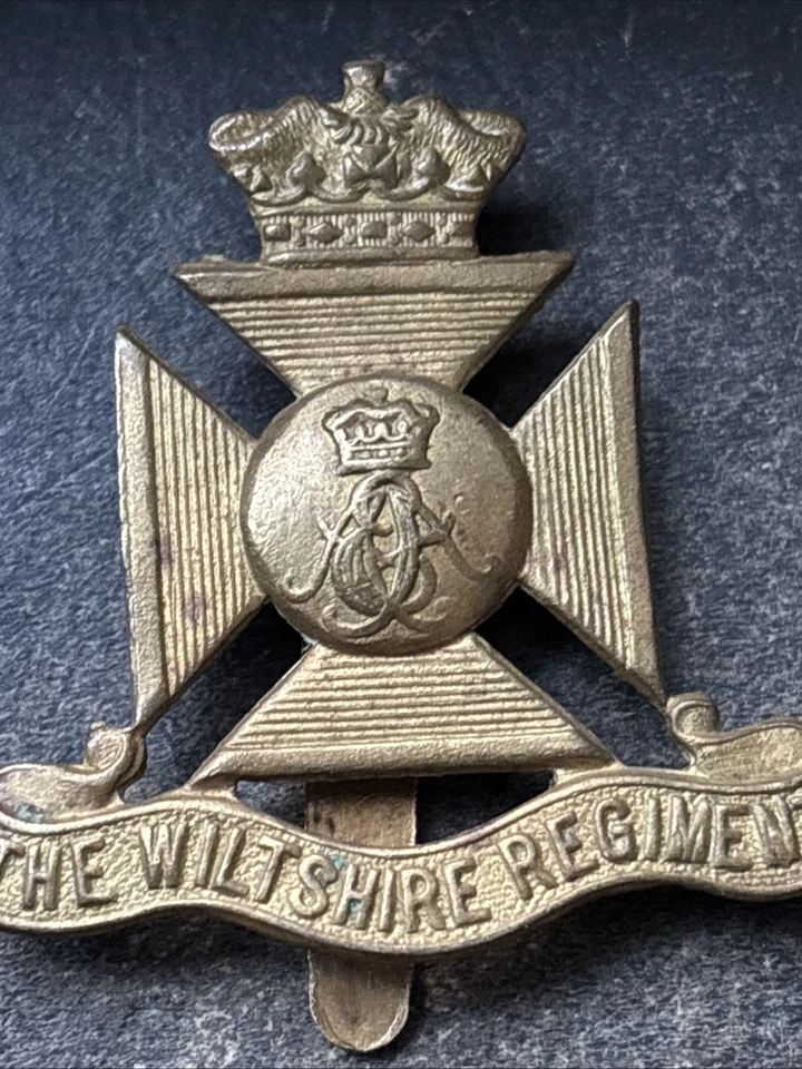 Wiltshire Regiment, Genuine British Army Cap Badge. - Image 4 of 4