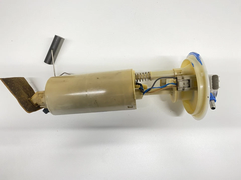 Conjunto de bomba de combustible Chrysler Sebring 2001-2002 OEM Foto 3 de 4