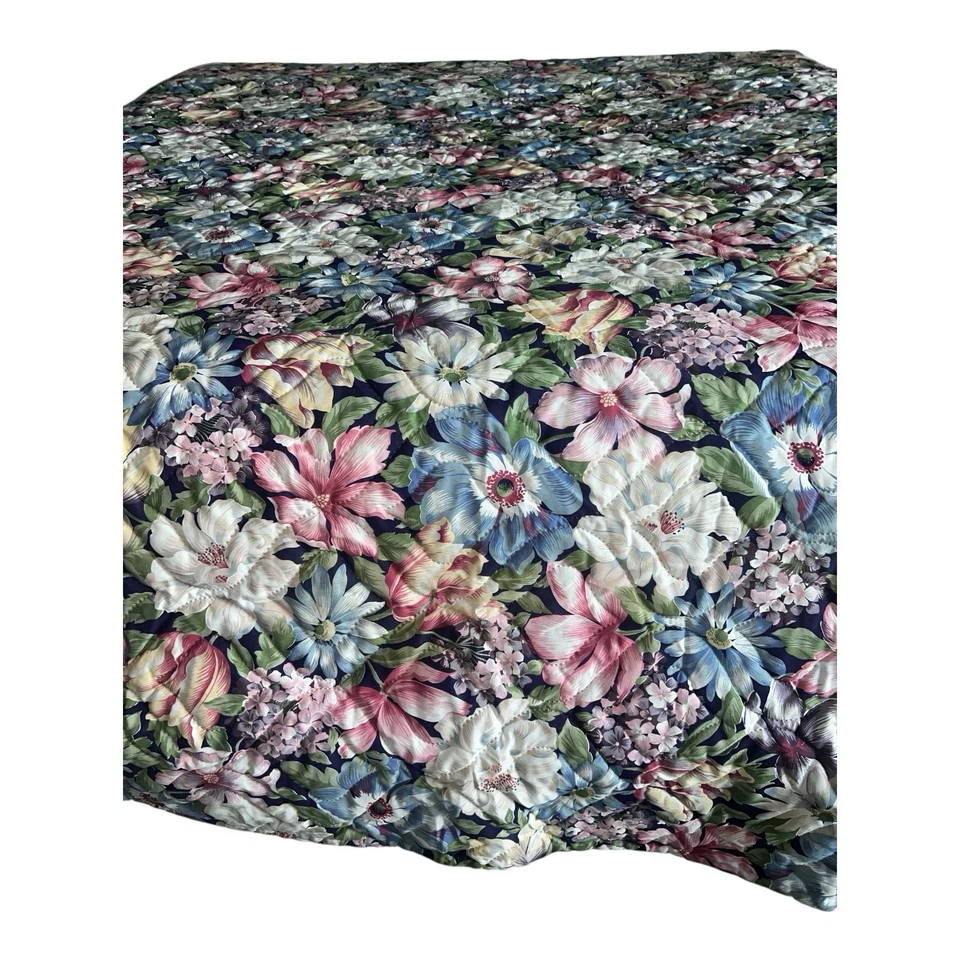 Vintage Springmaid®️ Queen Size Floral Quilt Rounded Bottom Bed Skirt Look  - Image 3 of 4