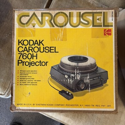 Vintage Kodak Carousel 760H Slide Projector w/ Box Remote Tray Manual powers on