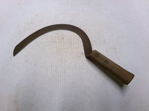 Vintage Old Rustic Farm Hand Scythe Sickle Hand Tool L52