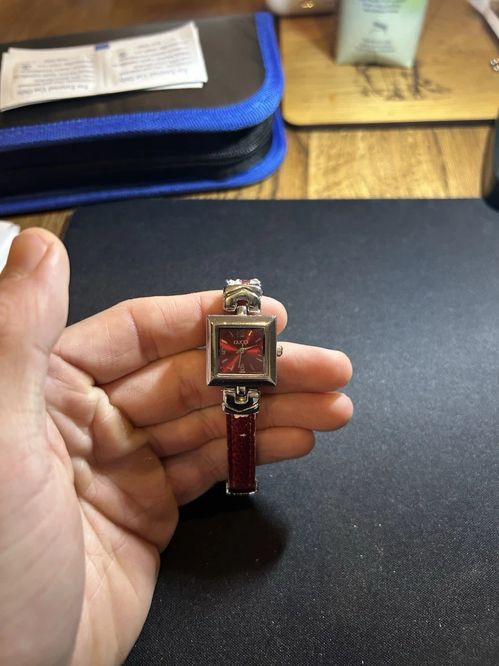 vintage gucci watch women - Image 4 of 4