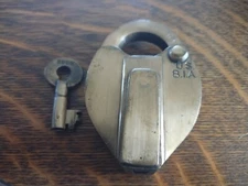 US BUREAU Of INDUSTRIAL ALCOHOL Padlock with Original Numbered Key 