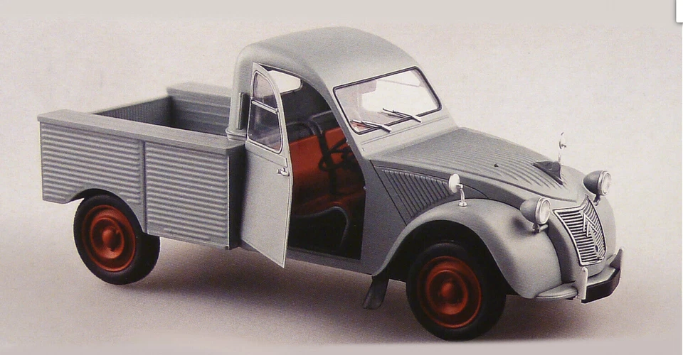Ebbro  Citroen 2CV Pickup Kit Montaggio 1/24 25004 - Immagine 2 di 4