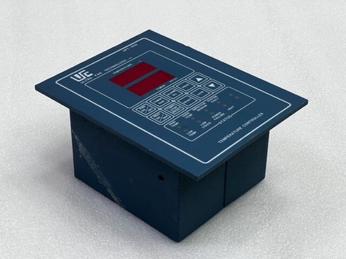 Ultra Fab Technology UFT-820 Temperature Controller Used - Picture 4 of 11