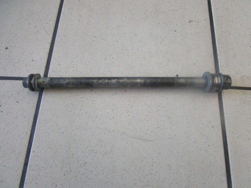 B3. HONDA XL 600 R PD04 Steckachse Hinten Hinterradachse Radachse
