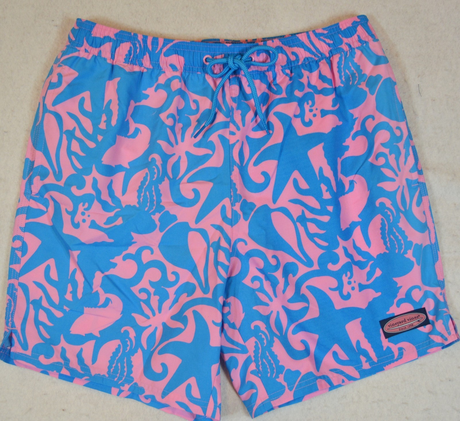 vineyard vines swim trunks