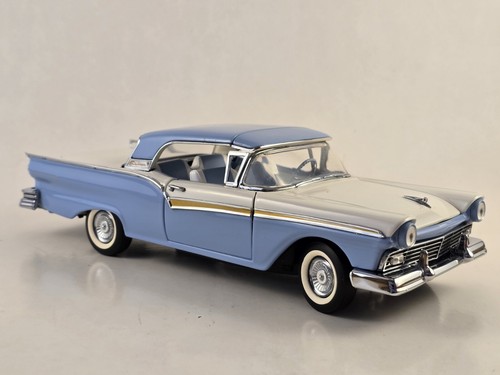 Franklin Mint 1957 Ford Fairlane Skyliner "TINDER BOX EXCLUSVE" LE 1:24 L@@K - Picture 4 of 23