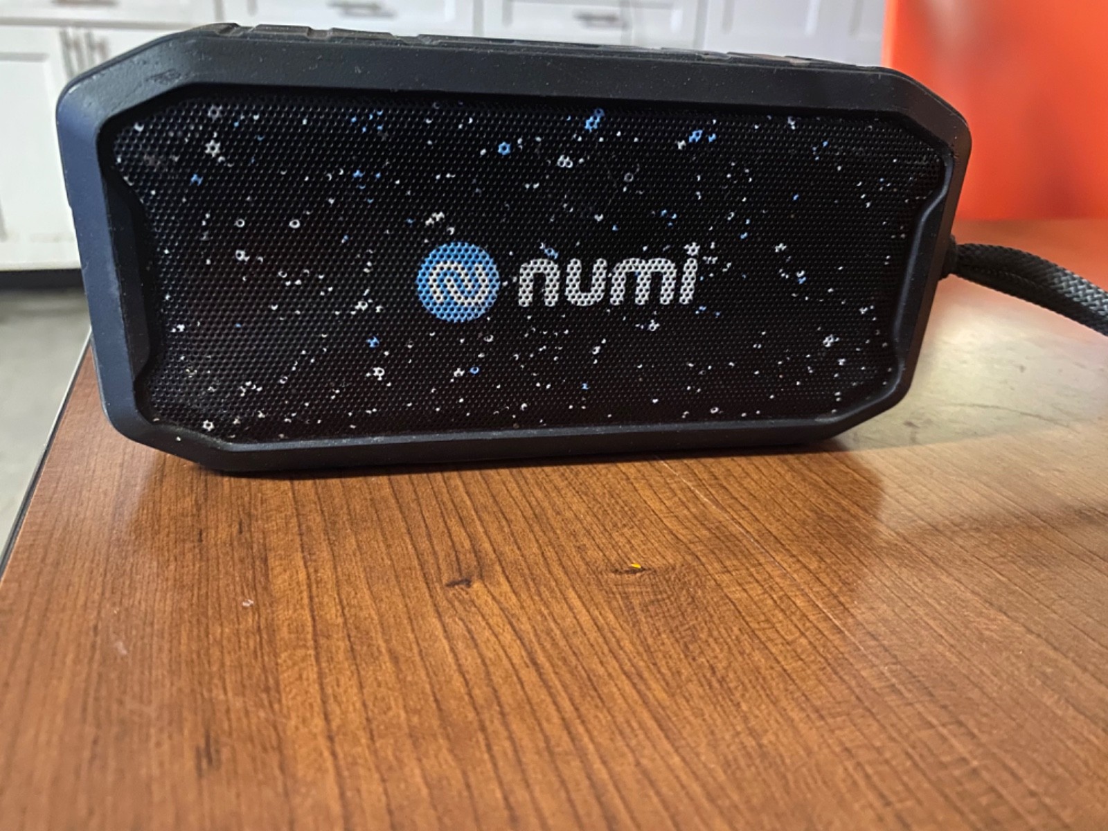 NUMI Vibe Waterproof Wireless Bluetooth Speaker Excellent Condition-image