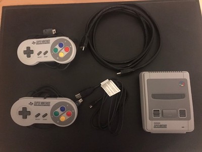 Super Nintendo Classic Mini SNES Konsole 2 Controller  Neuwertig