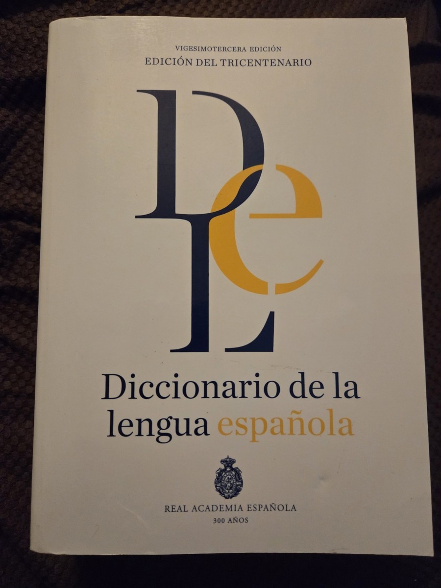 Diccionario de la Lengua Española RAE - Paperback, by Real