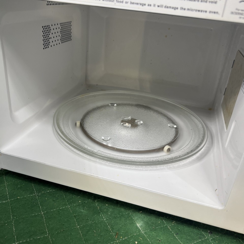 Emerson Red Microwave Oven Model NOMW8999RD eBay