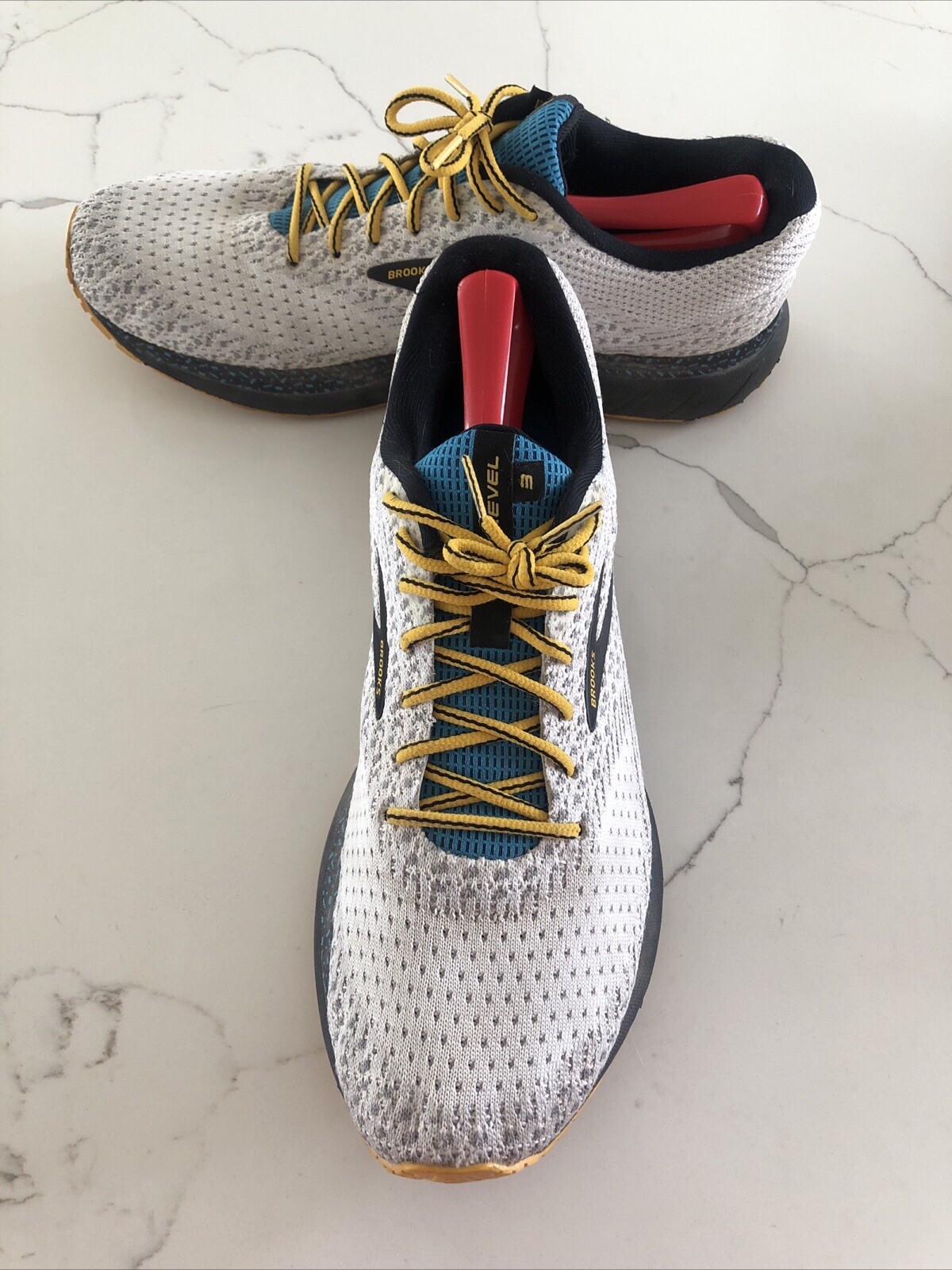 SAOLA Scarpe da corsa uomo Brooks Revel 3 taglia 11 5 (1103141D701) usate.