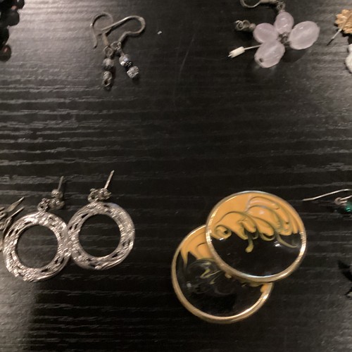 35 pairs of earrings costume jewelry lot - Picture 16 of 23