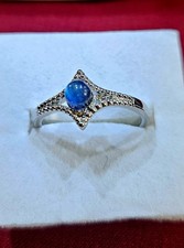 Ring Silver Tone Blue Laboradorite Centre Stone Miligrain V Shape Crown  Adjust.