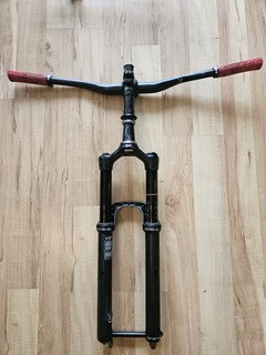 RockShox Pike RC 27 5" Federgabel 150 mm Race Face Vorbau 35 mm Lenker