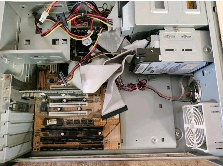 Computer Vintage Motherboard Socket 7 -Gigabyte GA-586STX2 + Pentium-MMX Olidata - Bild 3 von 4