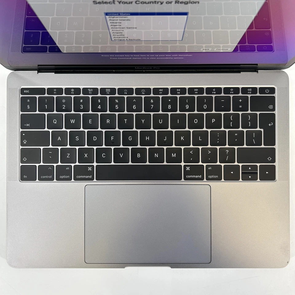 MacBook Pro 13 Space Gray 2016 2.0 GHz Intel Core i5 8GB 256GB SSD - Dead Pixel - Image 2 of 4