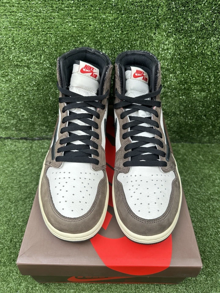 Talla 11.5 - Jordan 1 Retro OG x Travis Scott High Mocha Foto 2 de 4