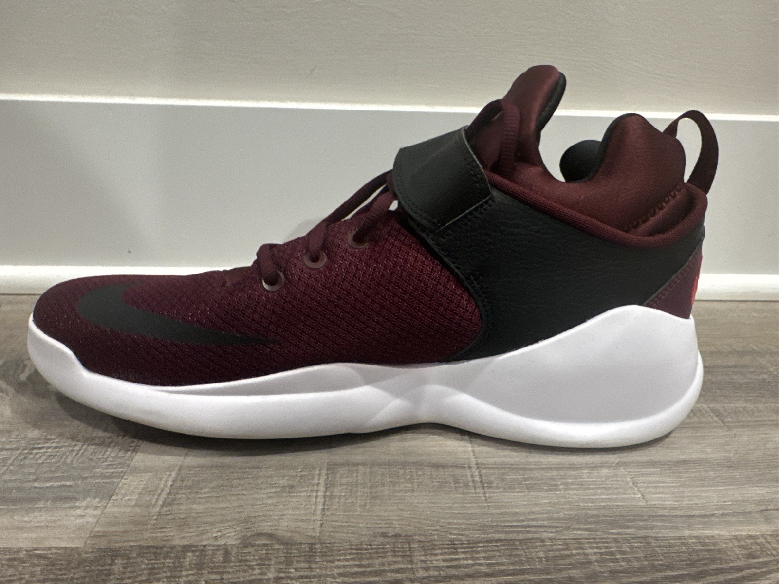 Nike Kwazi Maroon Sneakers Size 13 New Never Worn thumbnail 4