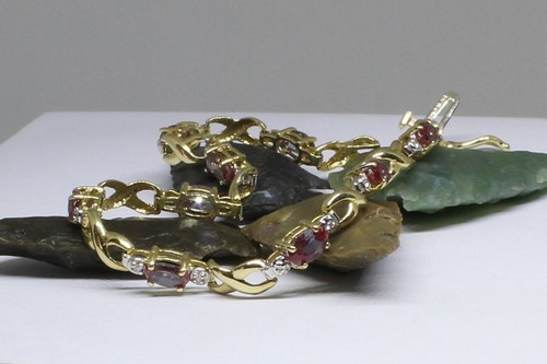 Red Topaz Tennis Bracelet Genuine Topaz 10K Solid Gold 7 Inches Long 5.4 Grams - Picture 7 of 12