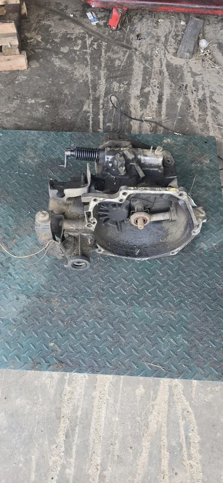 90 DODGE SPIRIT Transmission Assy - Image 4 of 4
