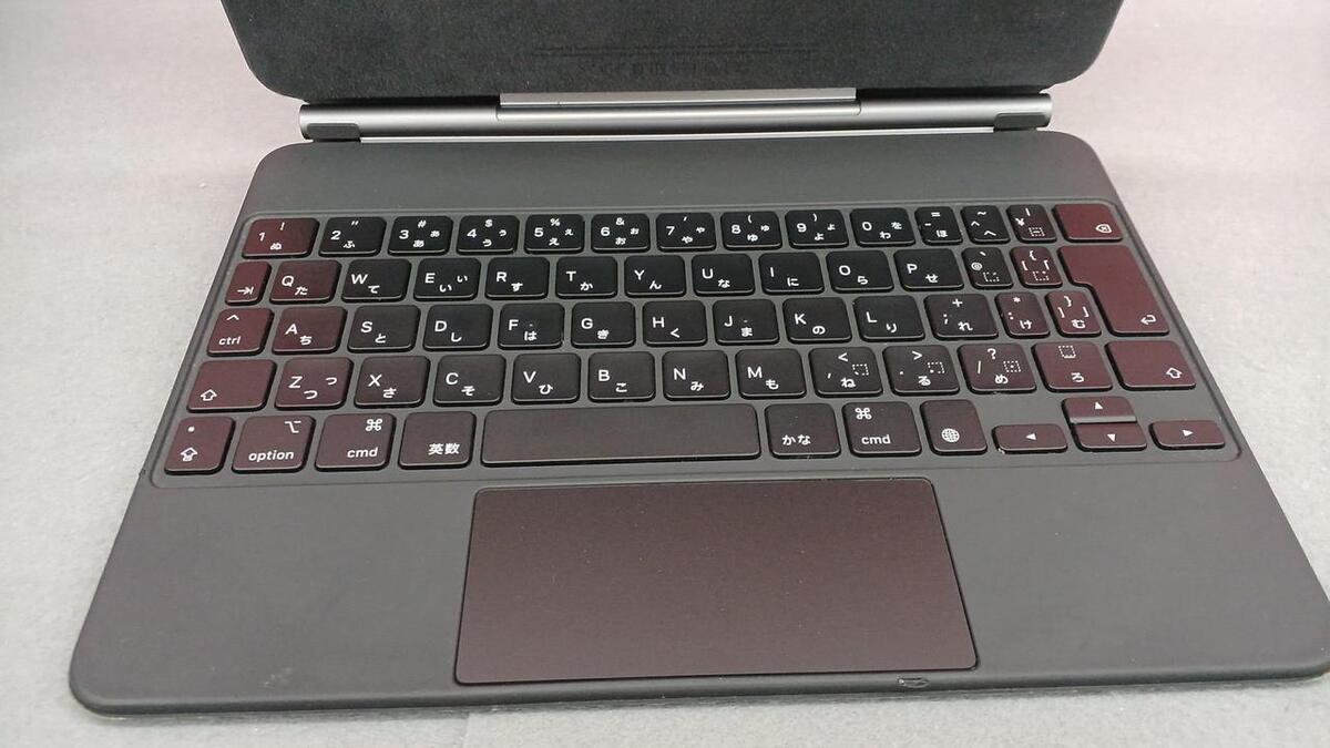 Apple Magic Keyboard for 11 Apple Magic Keyboard for 11