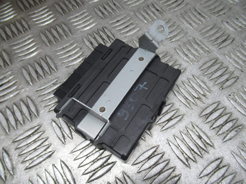 2019 MITSUBISHI OUTLANDER RE1 4x4 2.0 PETROL AUTO MK3 GEARBOX ECU (4J11) REF9307 - Image 4 of 4