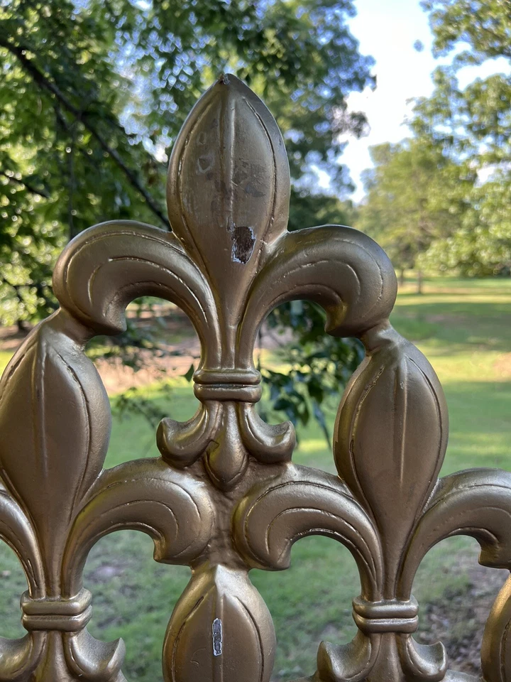 Cabecero Provincial Francés Vintage Cama Queen Metal Dorado Fluer De Lis Foto 4 de 4