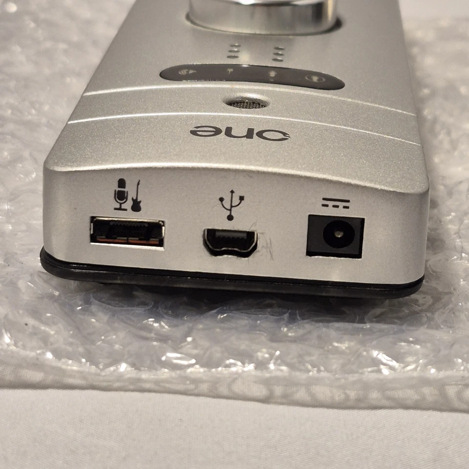 Apogee One for Mac USB Audio Interface with Mic and Guitar Input. N - Image 4 of 4