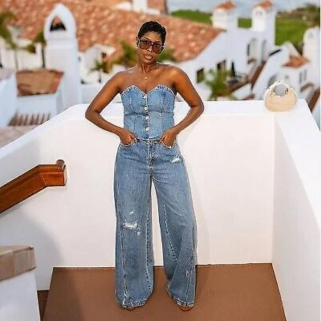 Jenee Naylor High-Rise Distressed Wide Leg Jeans NWT Future Jenee Naylor High-Rise Distressed Wide Leg Jeans NWT Future